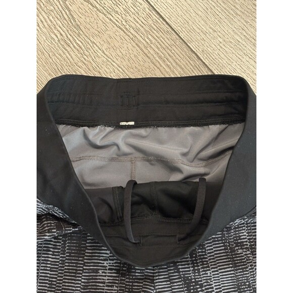 Lululemon Shorts Men's Medium Black Grey Pace Breaker T.H.E Unlined Gym Yoga - Picture 3 of 6
